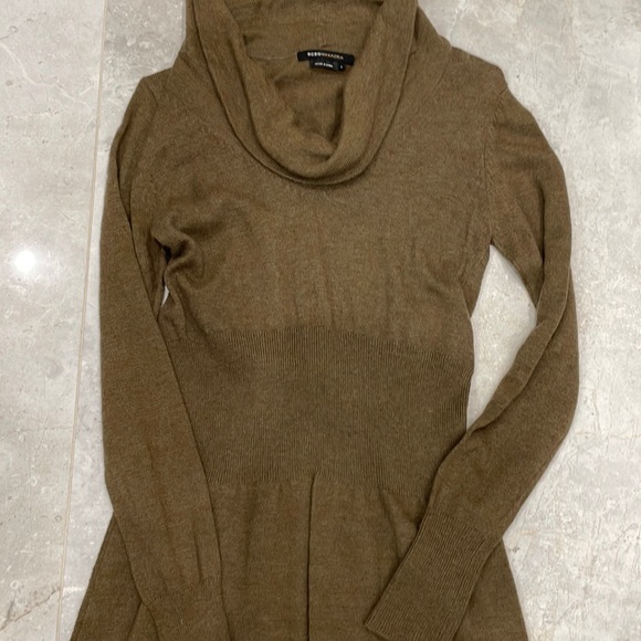 Women’s BCBG MAXAZRIA Cowl Neck Sweater - Size M - Picture 3 of 5